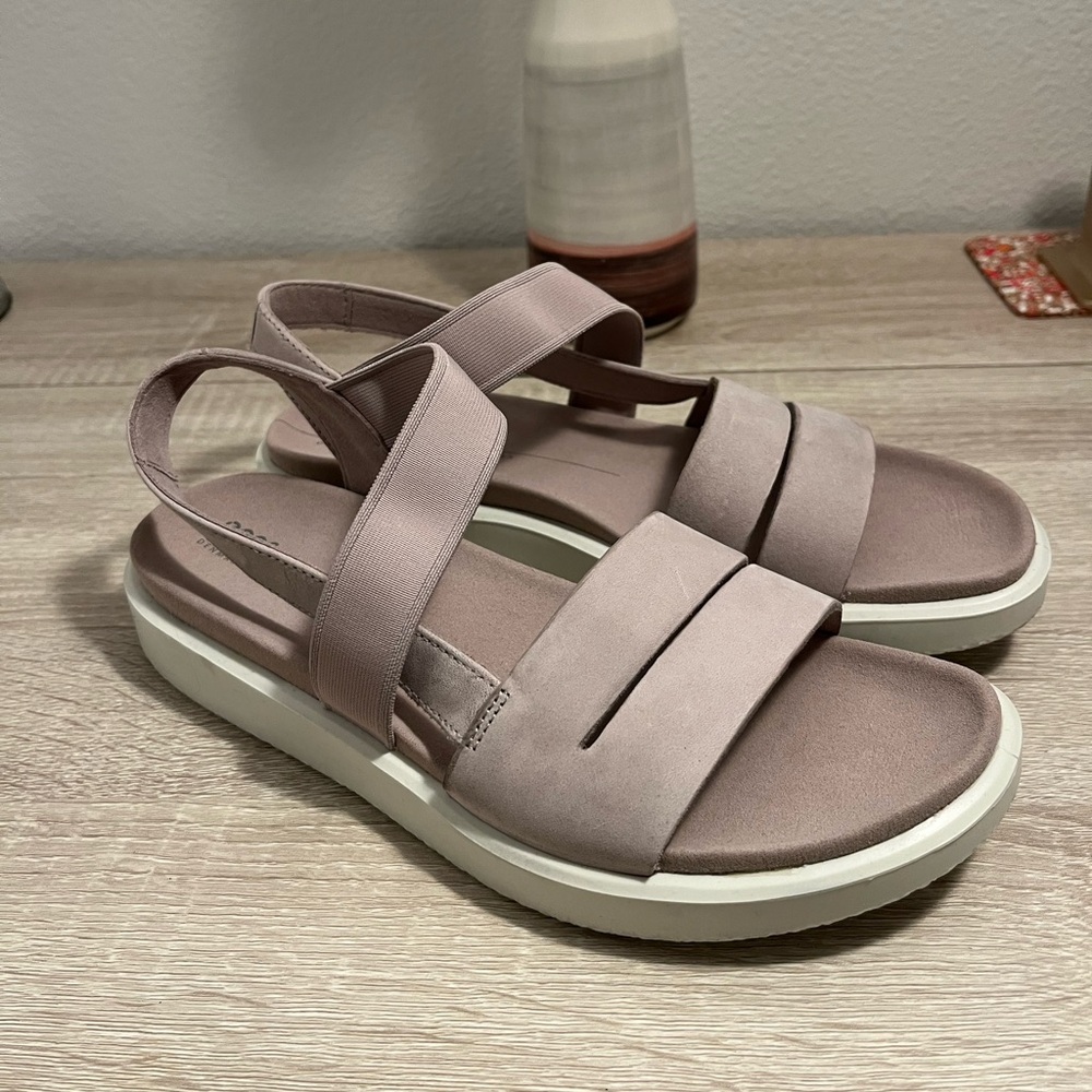 Ecco Pink  like NEW!!